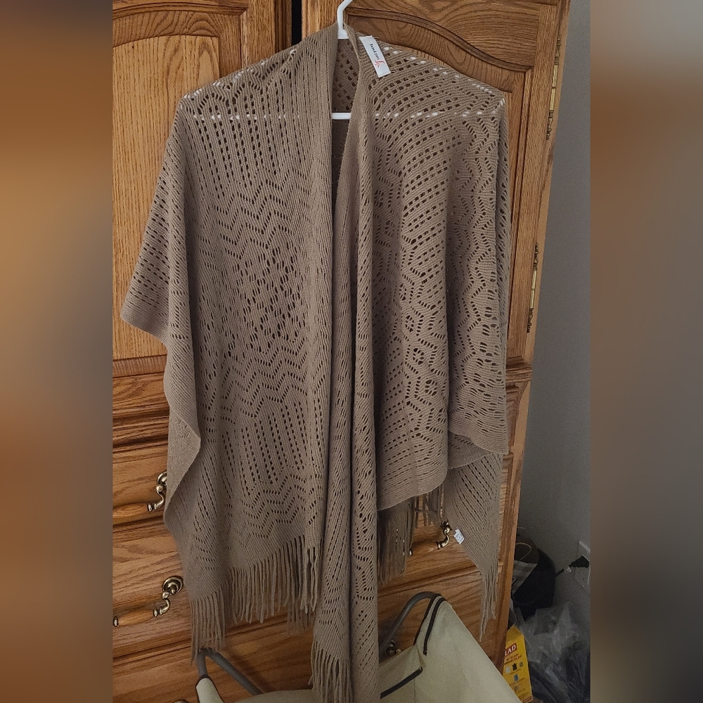 Chic Brown Knit Women's Poncho